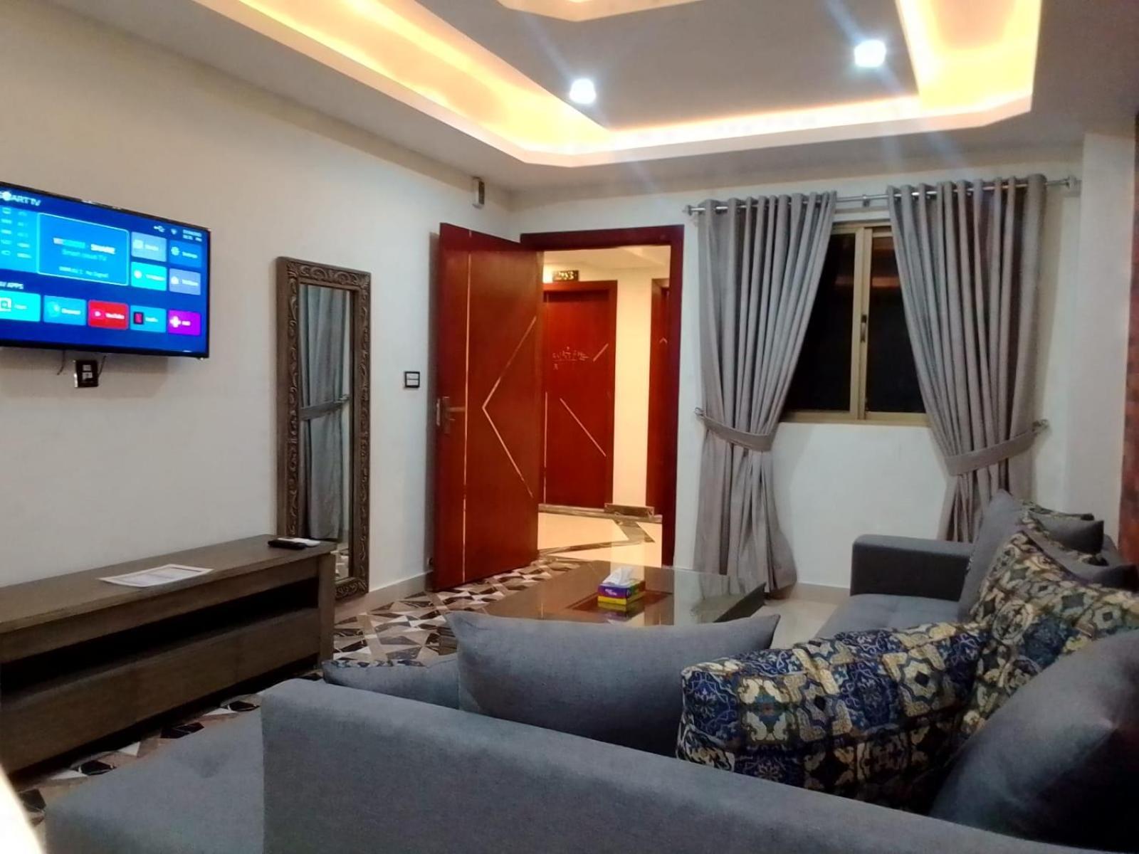 Royal Galaxy Hotel & Residence - Near Islamabad International Airport & Motorway Exterior photo