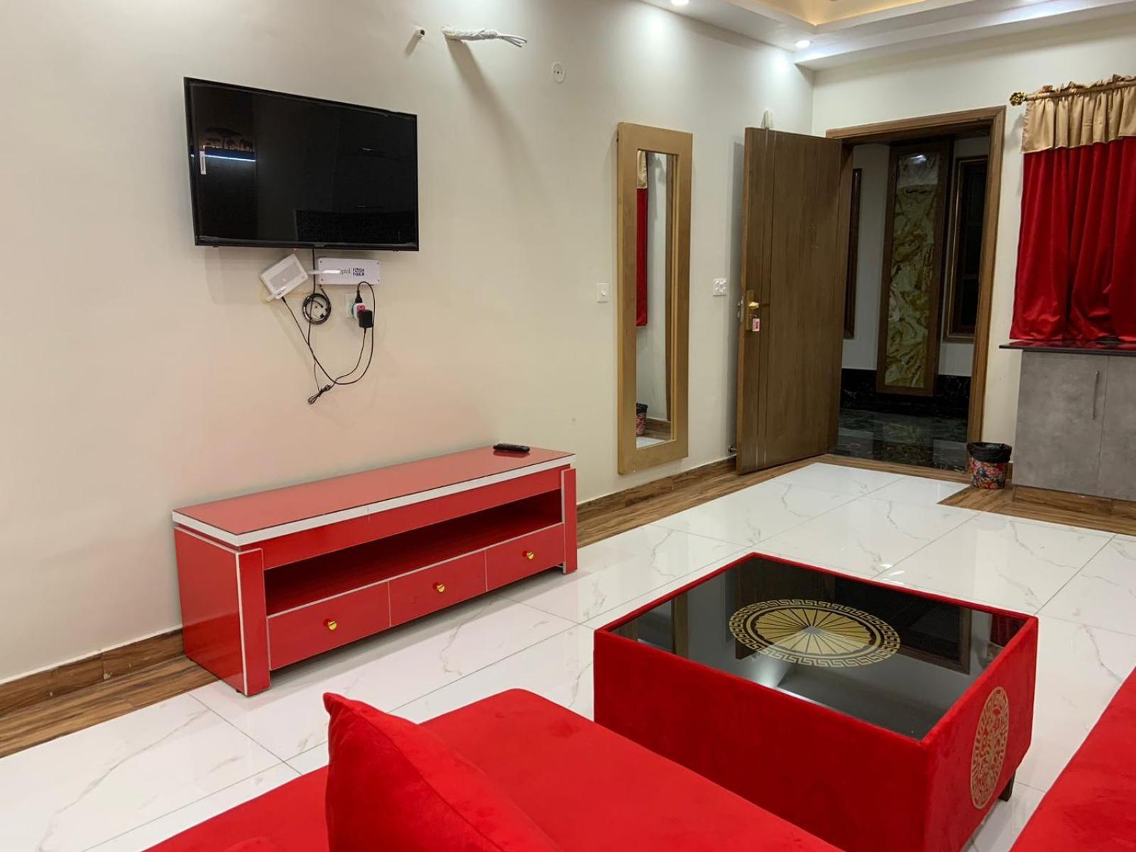 Royal Galaxy Hotel & Residence - Near Islamabad International Airport & Motorway Exterior photo