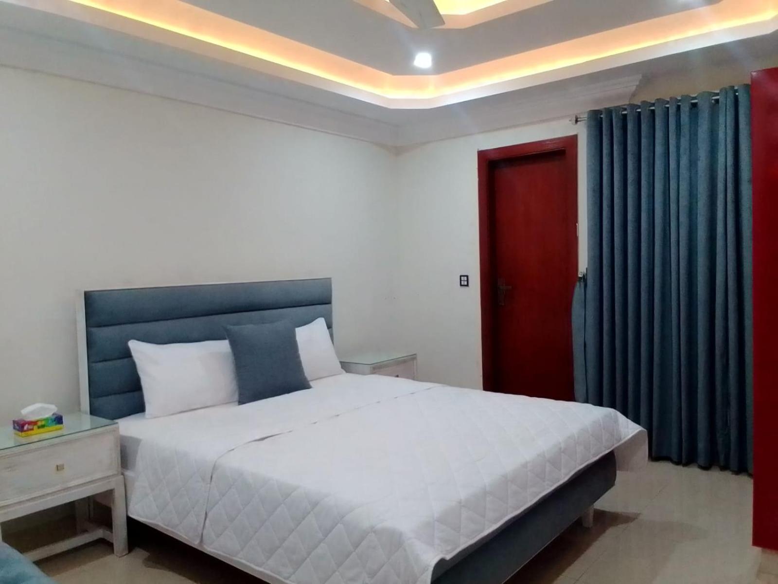 Royal Galaxy Hotel & Residence - Near Islamabad International Airport & Motorway Exterior photo