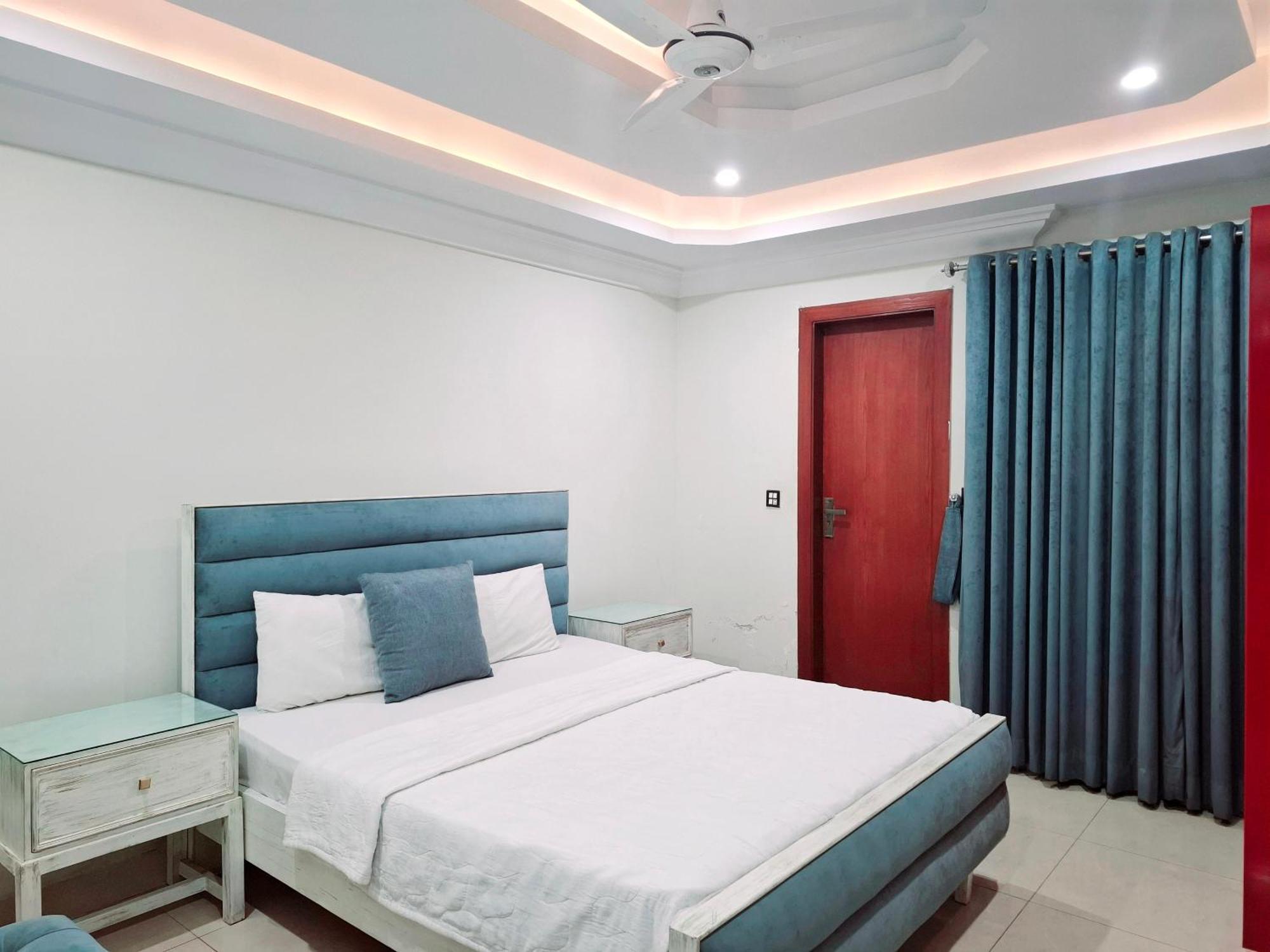 Royal Galaxy Hotel & Residence - Near Islamabad International Airport & Motorway Exterior photo