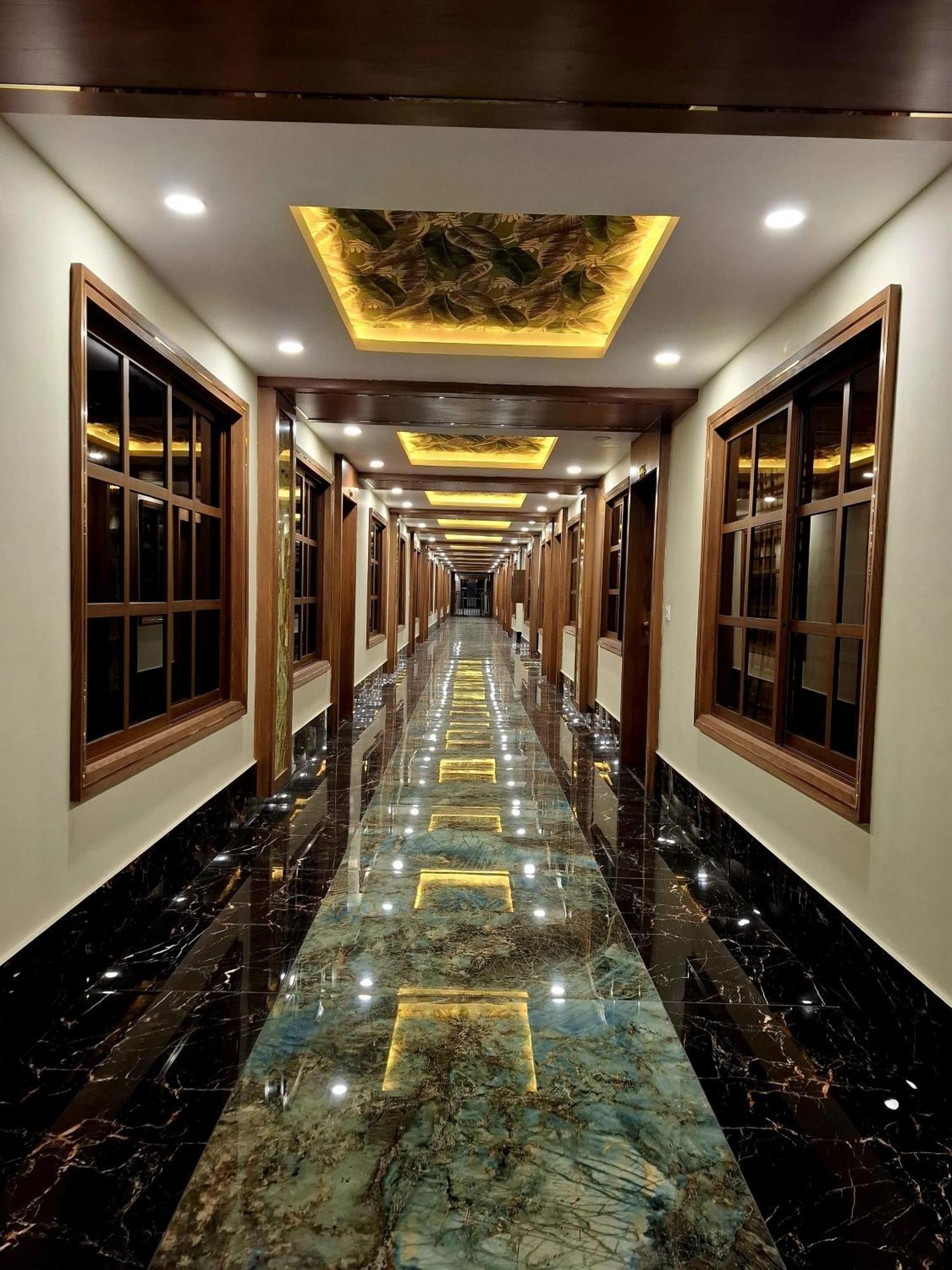 Royal Galaxy Hotel & Residence - Near Islamabad International Airport & Motorway Exterior photo